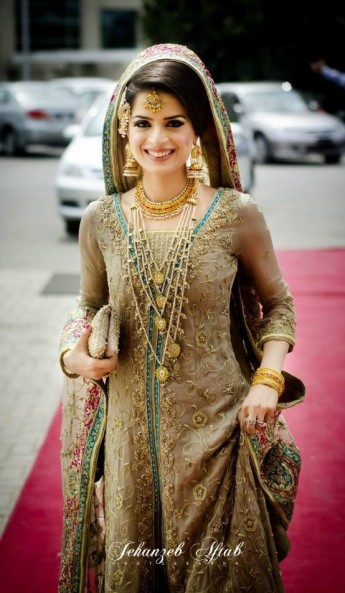Pin by shaista ch on Valima bridal makeup | Pakistani bridal makeup  hairstyles, Pakistani bridal makeup, Bridal makeup